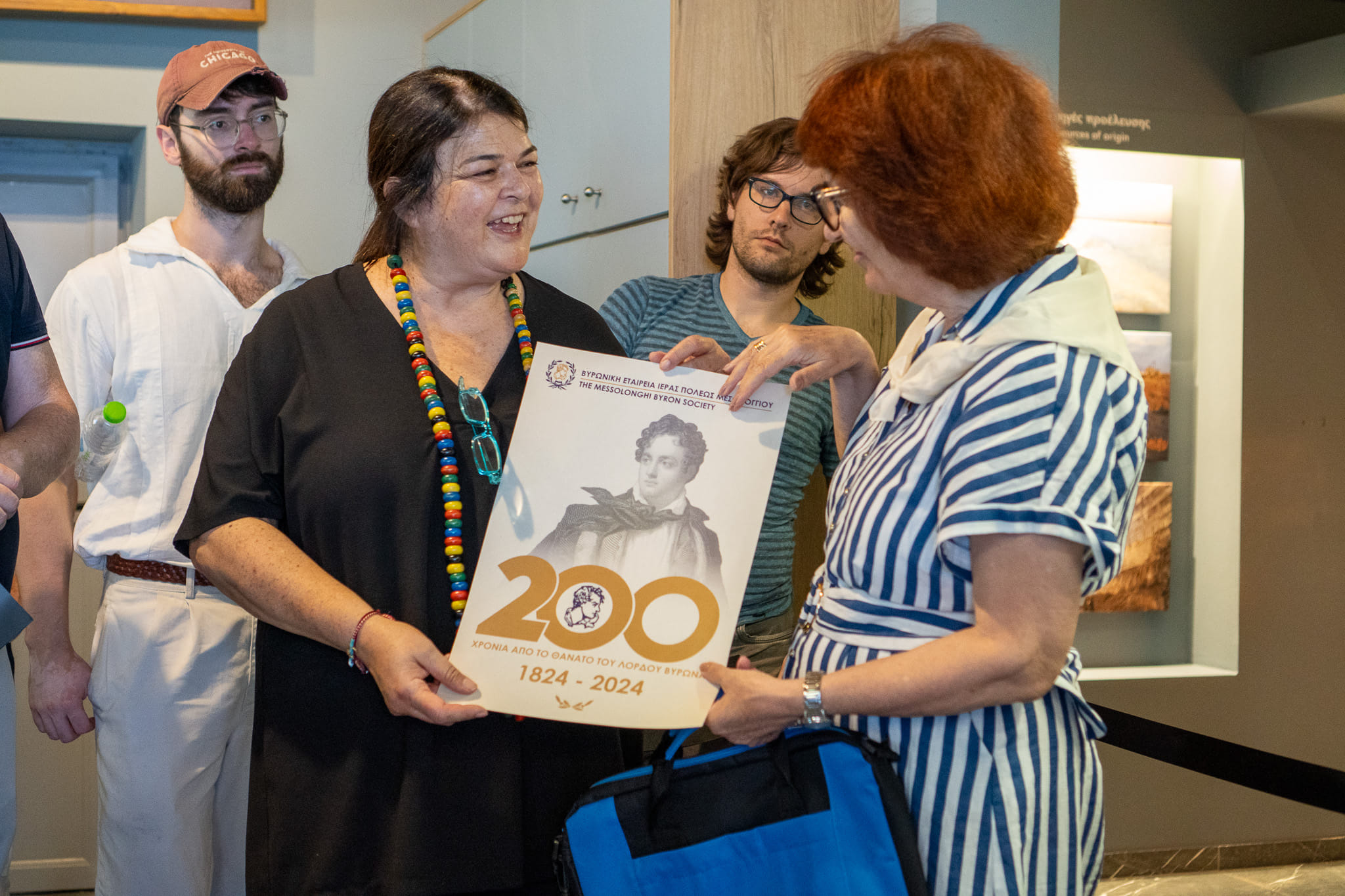 Read more about the article Αποχαιρετιστήρια δεξίωση των Συνέδρων που πρόσφεραν από κοινού η Βυρωνική Εταιρεία στο Λονδίνο μαζί με την Βυρωνική Εταιρεία Μεσολογγίου – Επίσκεψη στο Μουσείο Άλατος