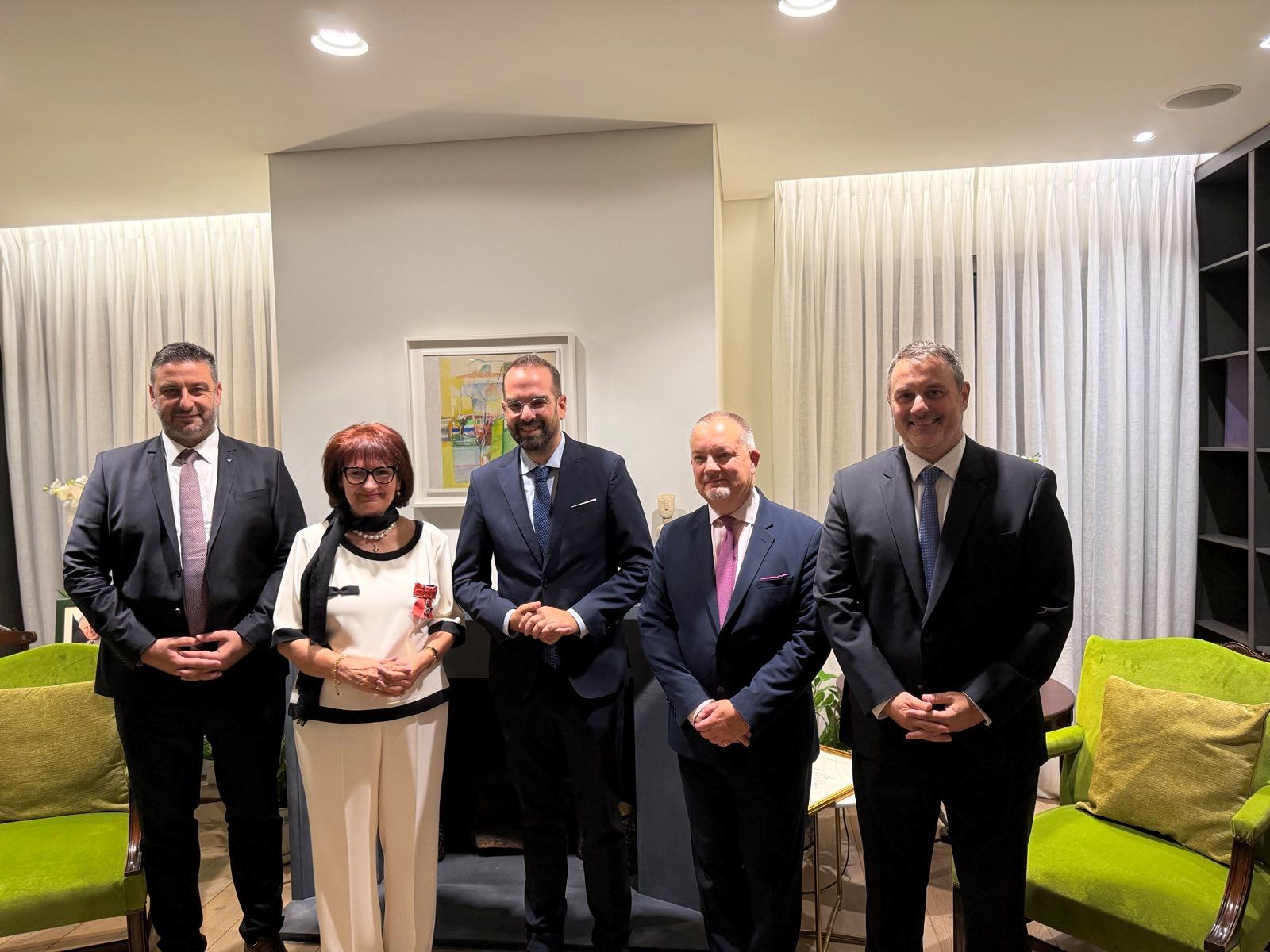 Read more about the article Δήλωση Δημάρχου Ιερής Πόλης Μεσολογγίου για τη βράβευση της Προέδρου της Βυρωνικής Εταιρείας Ροδάνθης – Ρόζας Φλώρου