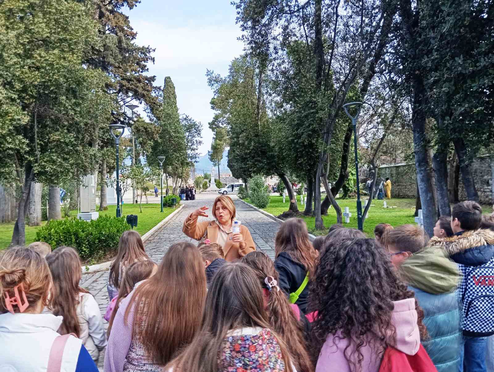 Read more about the article Την Παρασκευή 20 Μαρτίου 2026, το Δημοτικό Σχολείο Κατούνας παρακολούθησε το εκπαιδευτικό πρόγραμμα της Βυρωνική Εταιρεία Ιεράς Πόλεως Μεσολογγίου