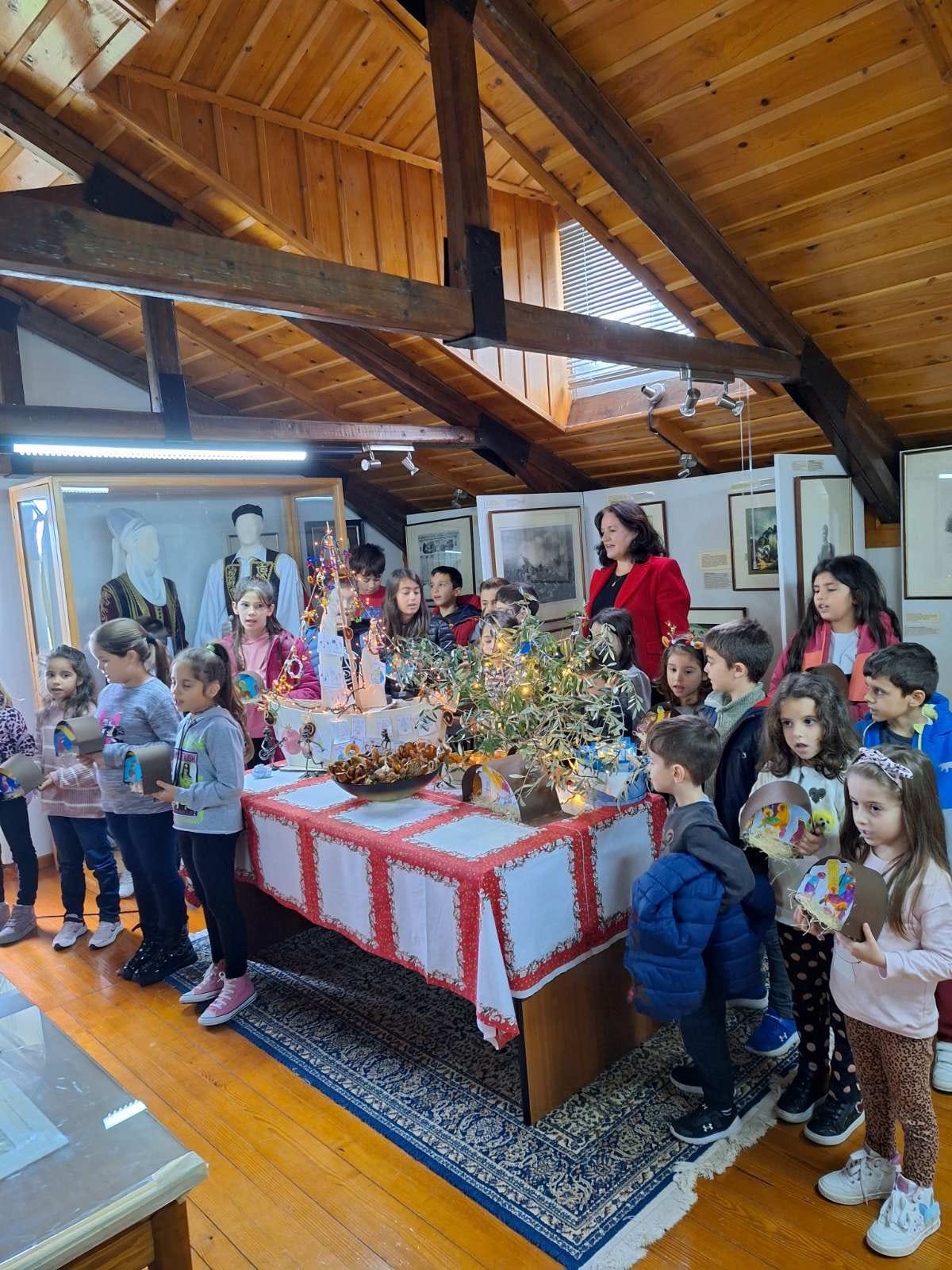 Read more about the article Με μεγάλη επιτυχία πραγματοποιήθηκε το Χριστουγεννιάτικο Εκπαιδευτικό Πρόγραμμα της Βυρωνική Εταιρεία Ιεράς Πόλεως Μεσολογγίου