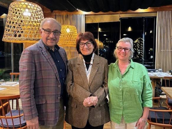 Read more about the article Επίσκεψη του κ. Μιλτιάδη Παρίση απόγονου -εγγονού του Εξοδίτη ήρωα Μήτρου Δεληγιώργη και της συζύγου του Johanna στην Βυρωνική Εταιρεία